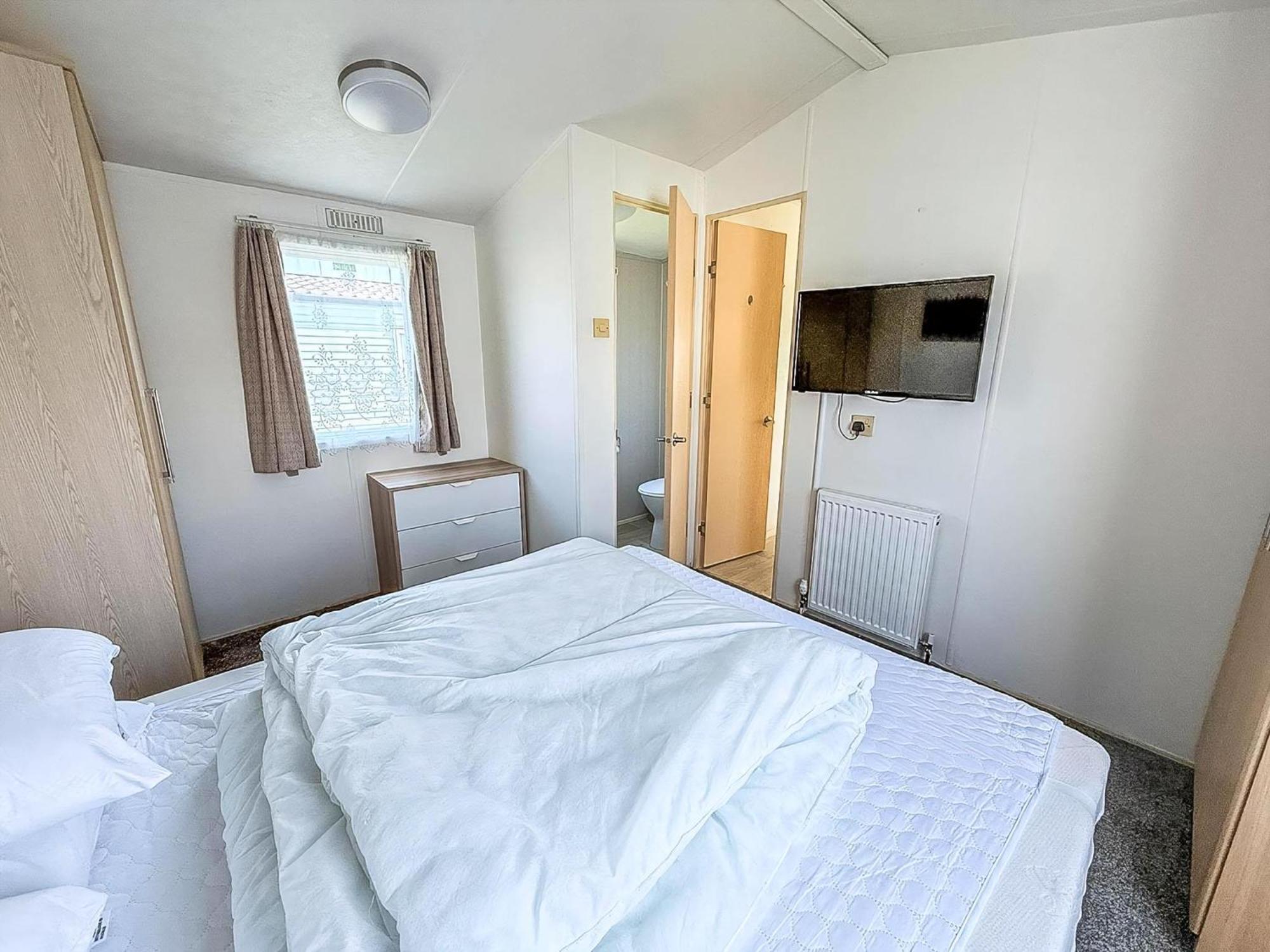 6 Berth Staycation Caravan Nearby Clacton-On-Sea In Essex Ref 26254E Dış mekan fotoğraf